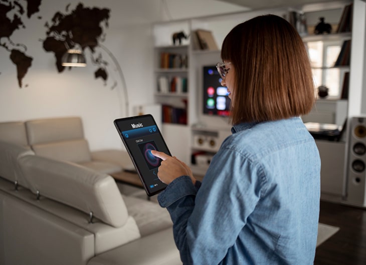 Kontraktor Rumah dengan Teknologi Smart Home: Keunggulannya